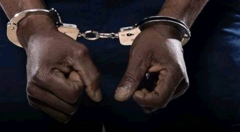 மாவனெல்லையில் அதிரடி விசேட சோதனை: துப்பாக்கி மற்றும் ஆயுதங்களுடன் நபர் கைது!