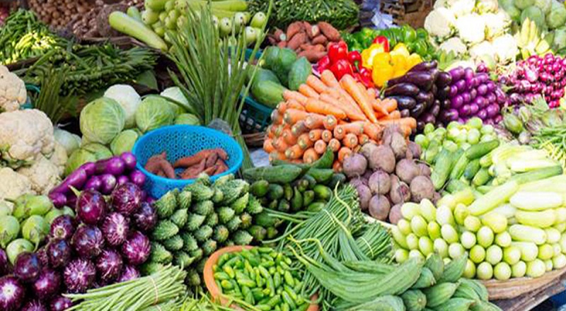 சந்தையில் மரக்கறி விலைகள் அதிகரிப்பு – முட்டை, கோழி இறைச்சி கொள்வனவு வீழ்ச்சி!