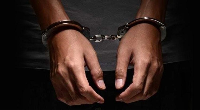 சொகுசு பேருந்து சாரதி, நடத்துனர் மீது தாக்குதல் – 6 பேர் கைது!