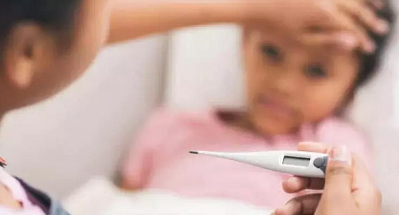 காய்ச்சல் ஏற்பட்டால் உடனடியாக வைத்தியரை நாடவும்