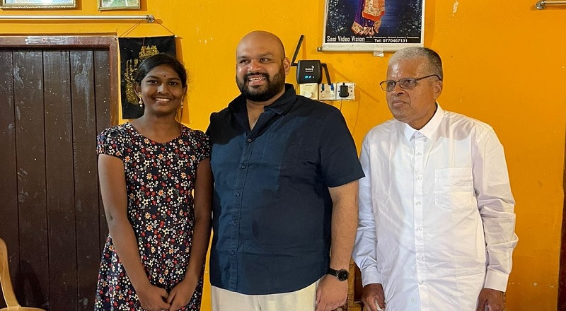 தனது பேச்சால் கவரப்பட்ட மாணவியை நேரில் சென்று வாழ்த்திய பாராளுமன்ற உறுப்பினர் சாணக்கியன்