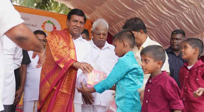 யாழில் பொங்கல்  கொண்டாடிய  நீதி அமைச்சர்  விஜயதாச ராஜபக்ஷ!