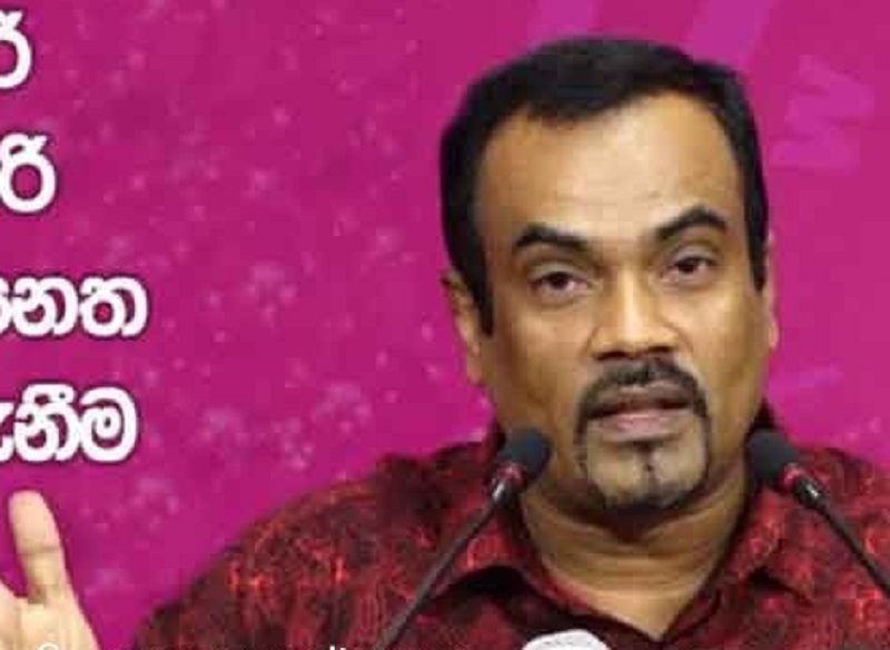 ஓய்வூதியத்திற்காகவே பட்டதாரிகள் வீதியில் இறங்கிப் போராடுகின்றனர்! தொழில் அமைச்சர்