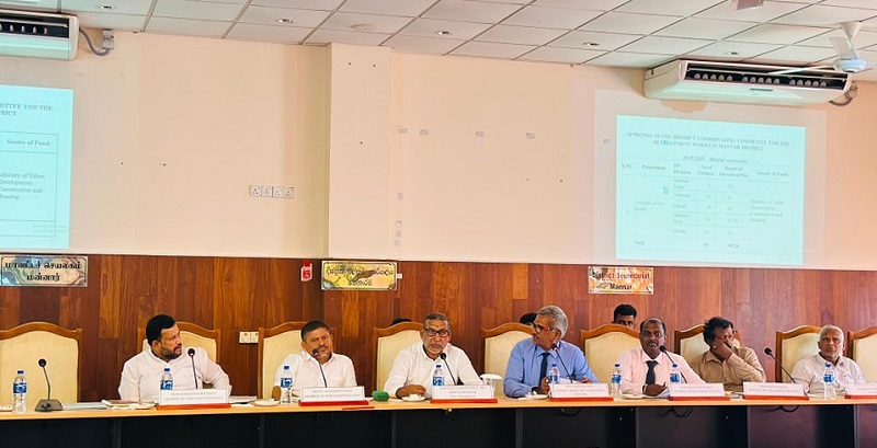 மன்னார் கனிய மணல் அகழ்வு! அபிவிருத்திக் குழுக் கூட்டத்தில் கடும் எதிர்ப்பு
