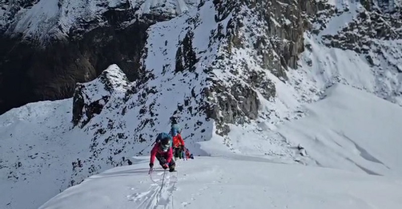 இமயமலையில் 7 மலையேற்ற வீரர்கள் உயிரிழப்பு