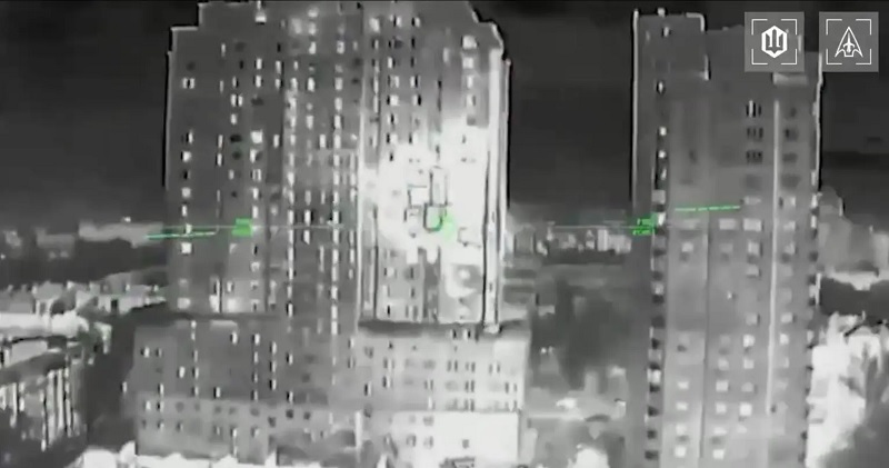 ரஷ்யாவின் முக்கிய கட்டளை மையத்தின் மீது நடந்த தாக்குதலில் 12 பேர் மரணம்