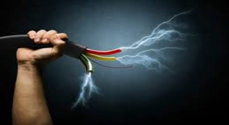 கரவெட்டியில் மின்சாரம் தாக்கி குடும்பஸ்தர் மரணம்!