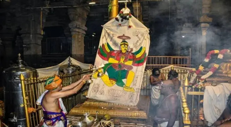 திருச்சி ஸ்ரீரங்கம் கோவிலில் பங்குனி தேர்த்திருவிழா கொடியேற்றத்துடன் துவக்கம்