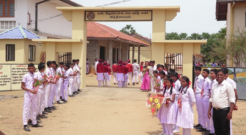 இலுப்பைக்கடவை தமிழ் மகா வித்தியாலய பாடசாலை வீரர்கள் கௌரவிப்பு